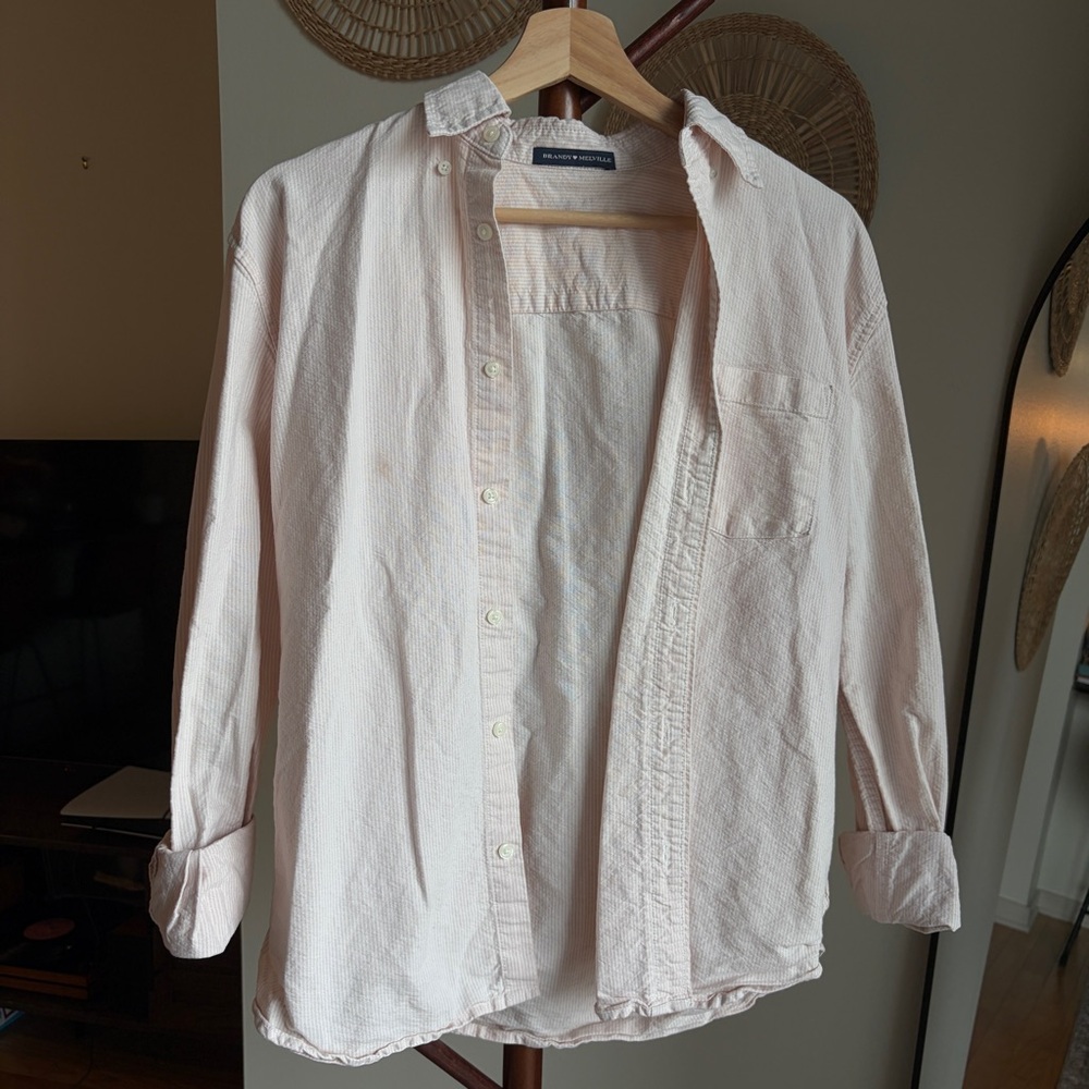 BRANDY MELVILLE PINK BUTTON UP
